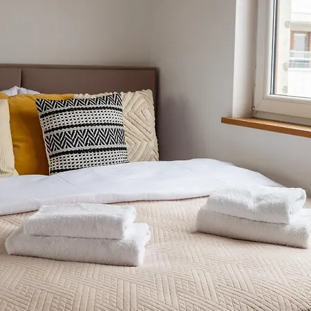 Metro Ursynow Modern Apartamento