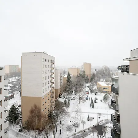 Metro Ursynow Modern * Varsovia