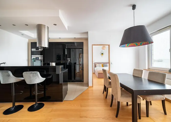 Metro Ursynow Modern Varşova