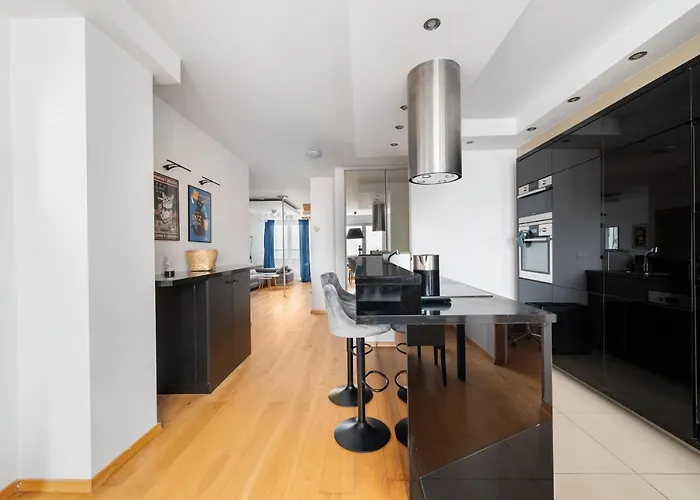 Metro Ursynow Modern Varşova