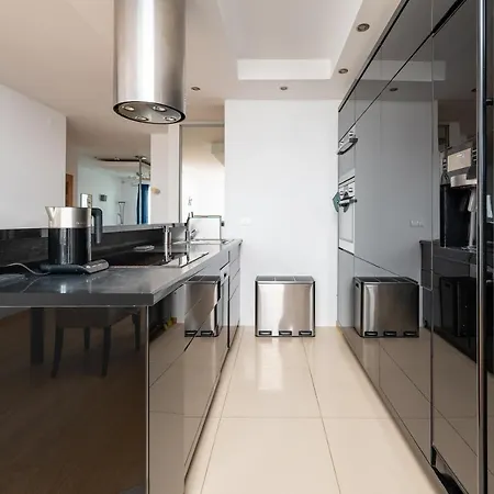 Metro Ursynow Modern Apartment Warsaw