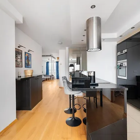 Metro Ursynow Modern Warsaw